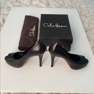 Cole Haan Plaform Peep-Toe Pumps Size 7.5